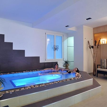 Bio Hotel Benny Медзана Екстериор снимка