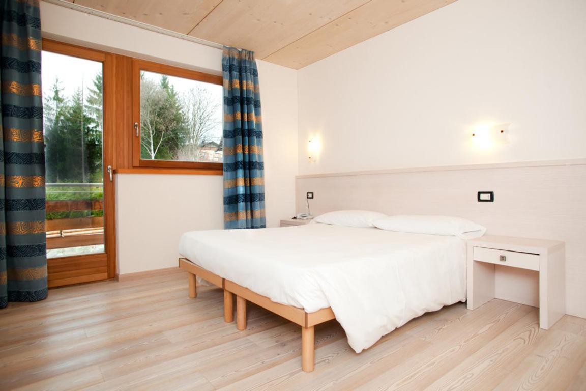 Bio Hotel Benny Медзана Екстериор снимка