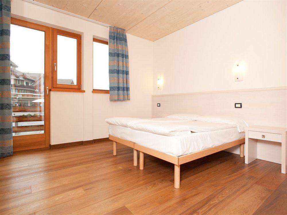 Bio Hotel Benny Медзана Екстериор снимка