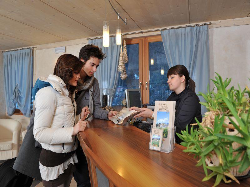 Bio Hotel Benny Медзана Екстериор снимка